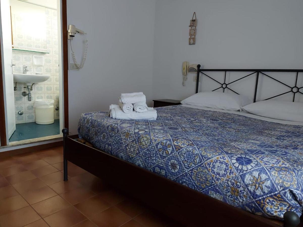 Hotel Brezza Rimini Exterior photo
