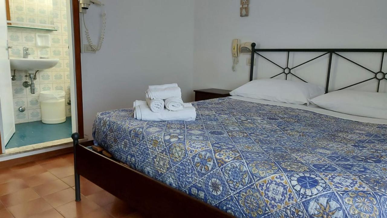Hotel Brezza Rimini Exterior photo